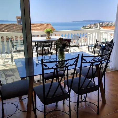 Grande Vista - Spacious 3 Bedroom With Large Terrace And Fantastic Sea View Lejlighed *