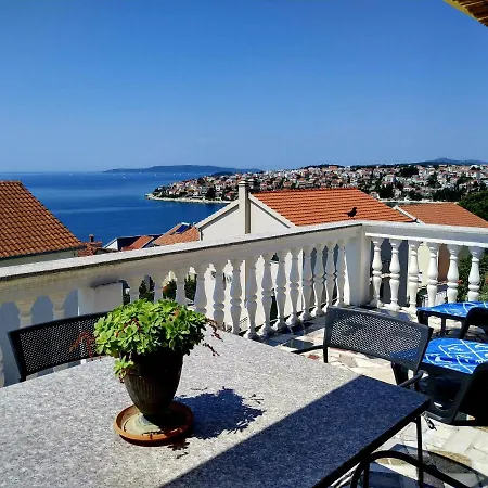 Grande Vista - Spacious 3 Bedroom With Large Terrace And Fantastic Sea View Appartamento Traù