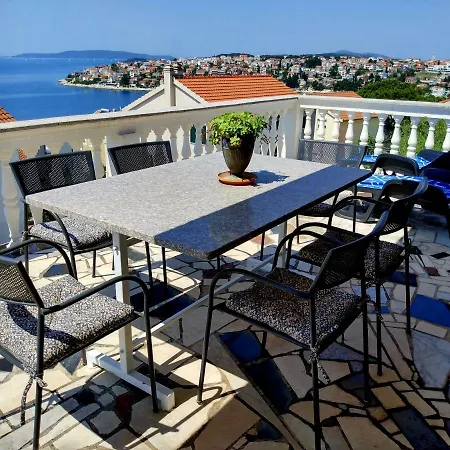 Grande Vista - Spacious 3 Bedroom With Large Terrace And Fantastic Sea View Apartman *