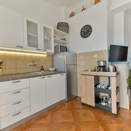 Apartman Grande Vista - Spacious 3 Bedroom With Large Terrace And Fantastic Sea View