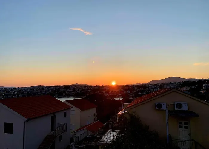 Grande Vista - Spacious 3 Bedroom With Large Terrace And Fantastic Sea View Apartman Trogir