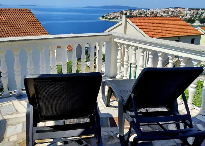 Grande Vista - Spacious 3 Bedroom With Large Terrace And Fantastic Sea View * 特罗吉尔