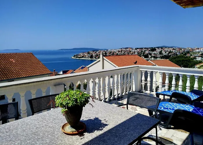Grande Vista - Spacious 3 Bedroom With Large Terrace And Fantastic Sea View 公寓 特罗吉尔