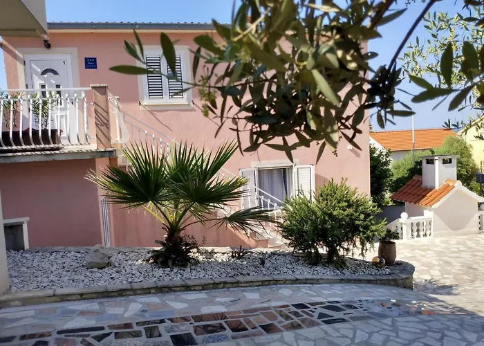 Grande Vista - Spacious 3 Bedroom With Large Terrace And Fantastic Sea View Trogir