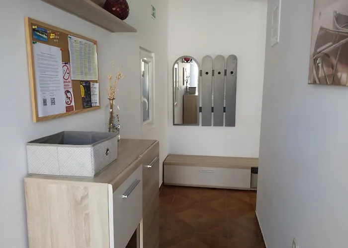 Grande Vista - Spacious 3 Bedroom With Large Terrace And Fantastic Sea View 特罗吉尔