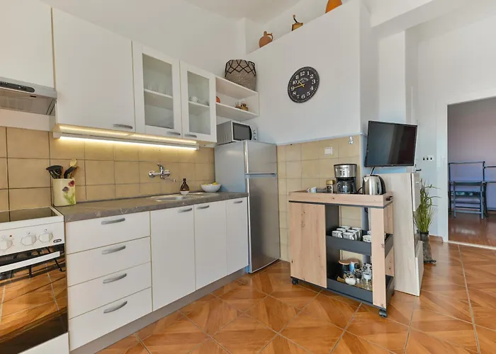 Apartman Grande Vista - Spacious 3 Bedroom With Large Terrace And Fantastic Sea View