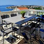Grande Vista - Spacious 3 Bedroom With Large Terrace And Fantastic Sea View Apartment *