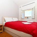 Grande Vista - Spacious 3 Bedroom With Large Terrace And Fantastic Sea View