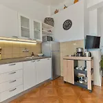 Apartment Grande Vista - Spacious 3 Bedroom With Large Terrace And Fantastic Sea View