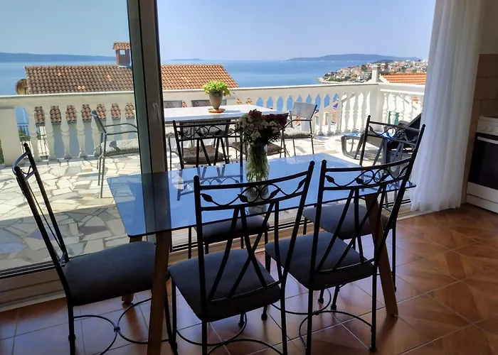 Grande Vista - Spacious 3 Bedroom With Large Terrace And Fantastic Sea View Appartement *