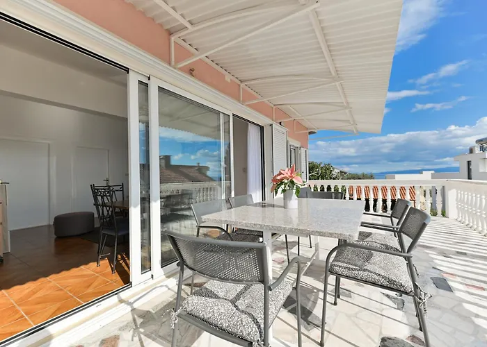 Grande Vista - Spacious 3 Bedroom With Large Terrace And Fantastic Sea View Trogir